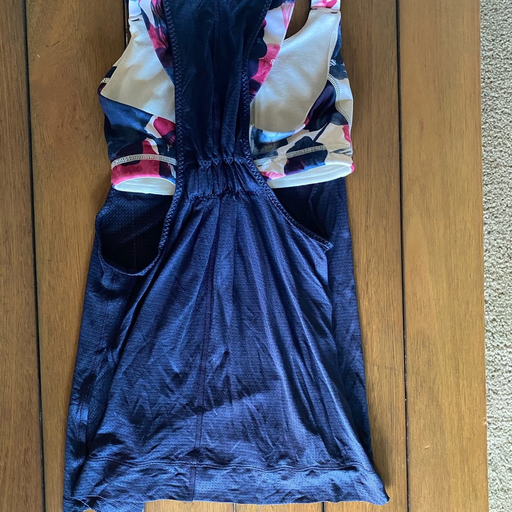 Lululemon Top - Picture 5 of 12